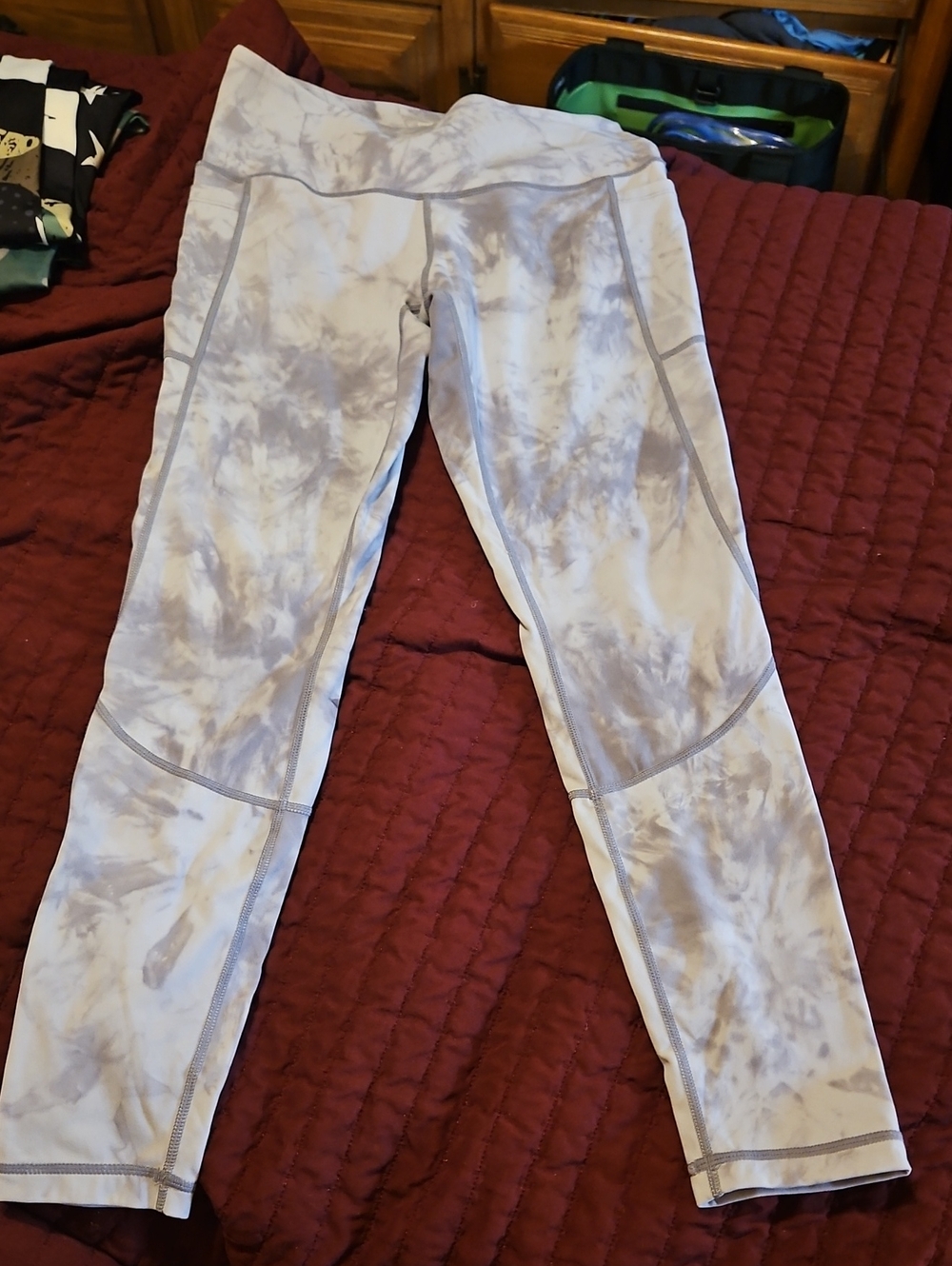 Feed Me Fight Me Full length Gray Tie-Dye Performance Leggings (M)